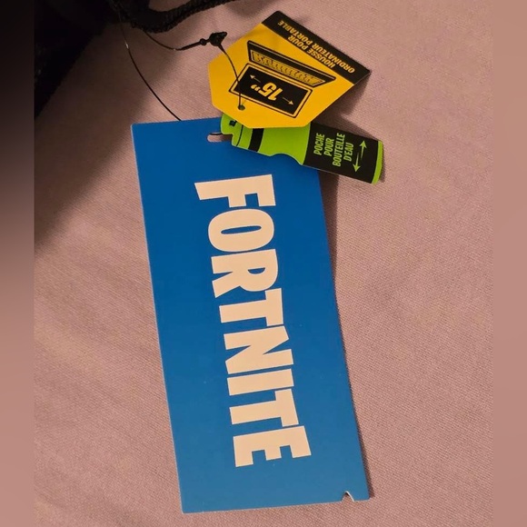 ❤️🩱💛🎒 Fortnite Black Backpack with Peace Signs - Picture 8 of 9